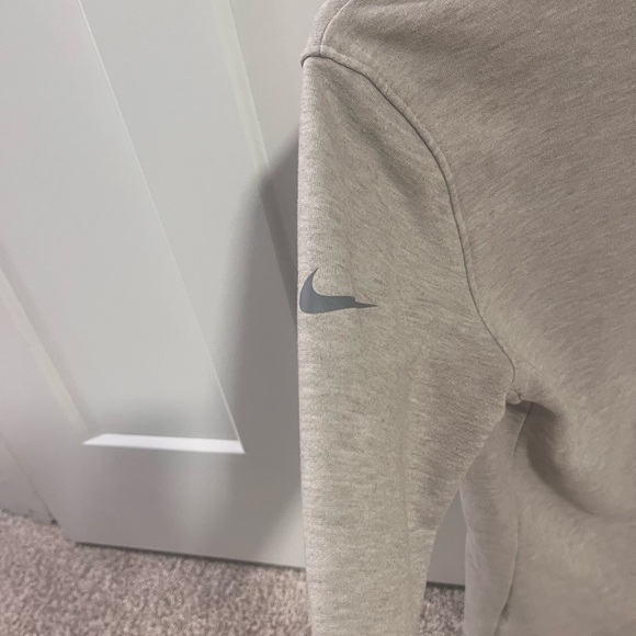 Nike Dri-Fit Light Gray Cowl Neck Sweatshirt With Pockets | Women’s Size XS - Picture 3 of 13